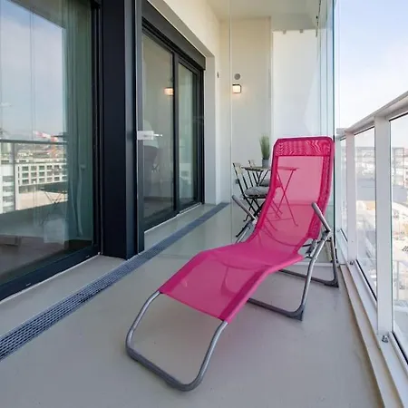 شقة L17 Arenas 3 Balconies/parking, 5mins To The Sea