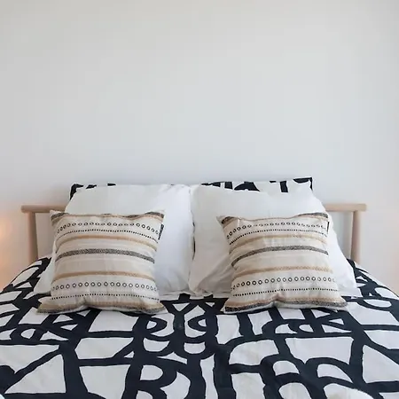 L17 Arenas 3 Balconies/parking, 5mins To The Sea * Nice