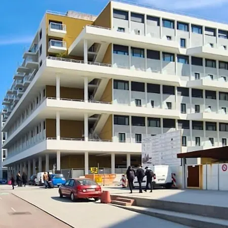 L17 Arenas 3 Balconies/parking, 5mins To The Sea *